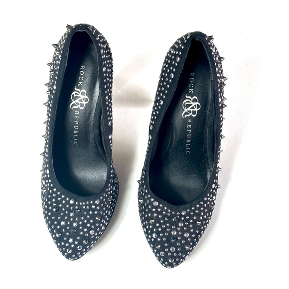 ROCK & REPUBLIC Black Studden Heels 7.5 - Picture 6 of 6